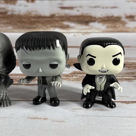 Funko Pop Universal Monsters 4 Pack Gemini Exclusive Metallic 1/300 GRAIL SET - Picture 2 of 4